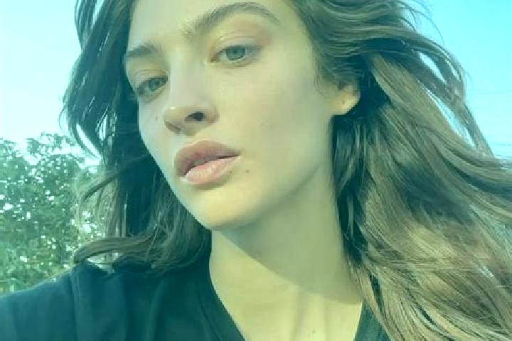 Hannah, 27 — Escort in Lera, Romania