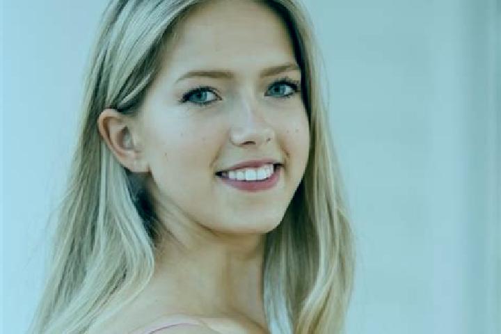Hannah, 27 — Escort in New Canaan, United States