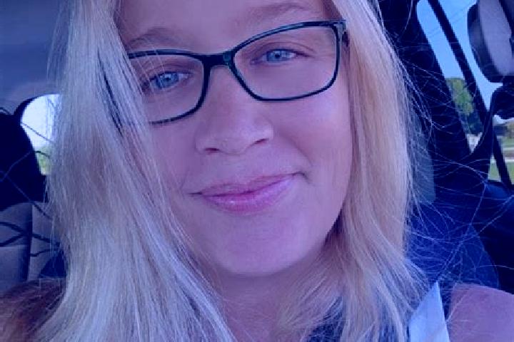 Hannah, 27 — Escort in Rolling Prairie, United States