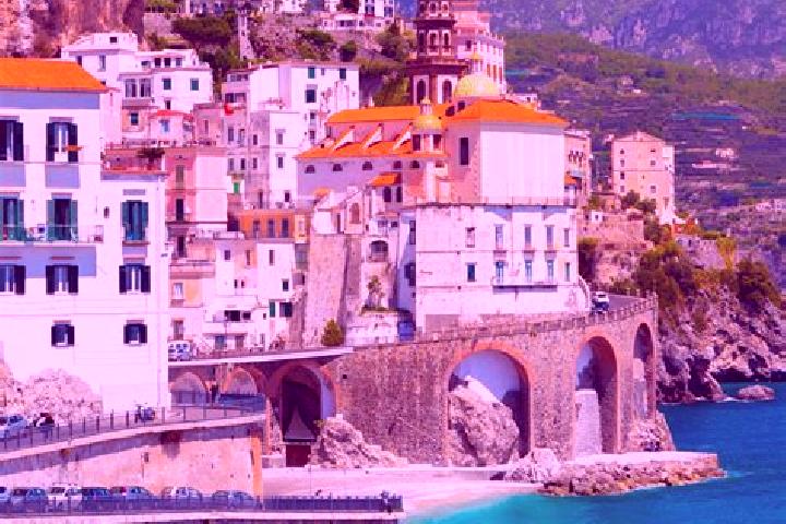 Hannah, 27 — Escort in Tassarolo, Italy