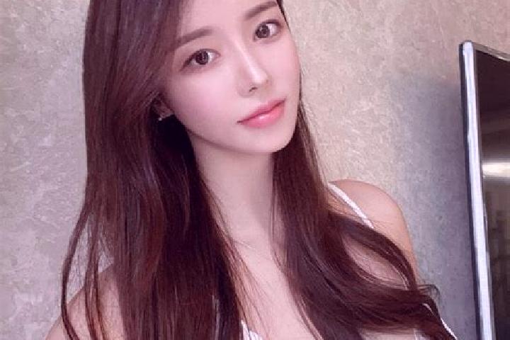 Hannah, 27 — Escort in Zhuandou, China