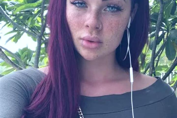 Hannah, 28, a chestnut green-eyed european companion based in Chouze-sur-Loire. Offering BDSM, Travel Companion, Fetish, CIM. Available for incall and outcal...