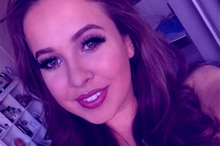 Hannah, 28, a chestnut grey-eyed mediterranean companion based in Port Hueneme. Offering A-Level, Party Girl, Dinner Date, Tantra. Available for incall and o...