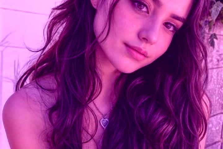Hannah, 28, a chestnut hazel-eyed mediterranean companion based in Villatoro. Offering OWO, Erotic Massage, Couples, BDSM, Domination. Available for incall a...