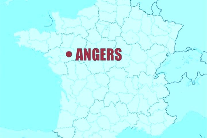 Hannah, 28 — Escort in Angres, France