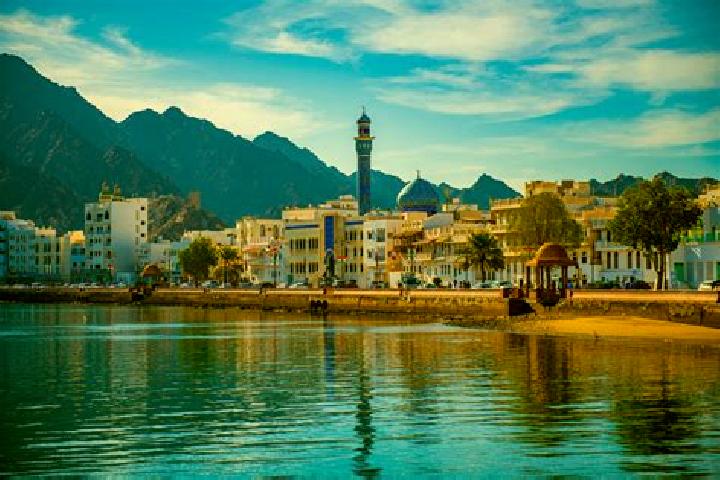 Hannah, 28 — Escort in Bawshar, Oman