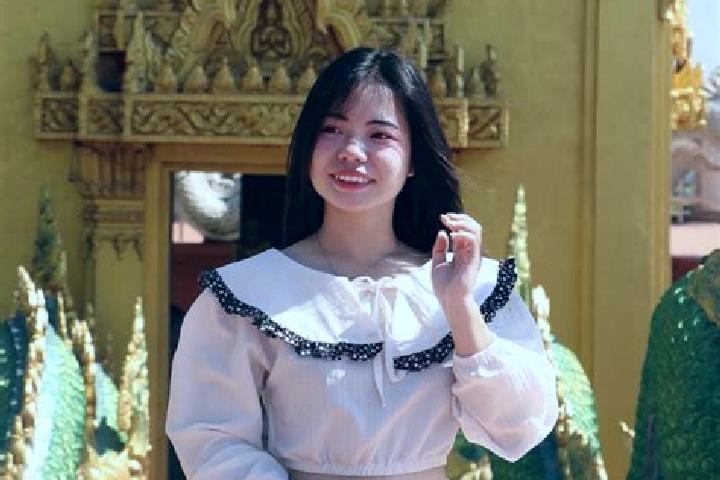 Hannah, 28 — Escort in Khok Si Suphan, Thailand