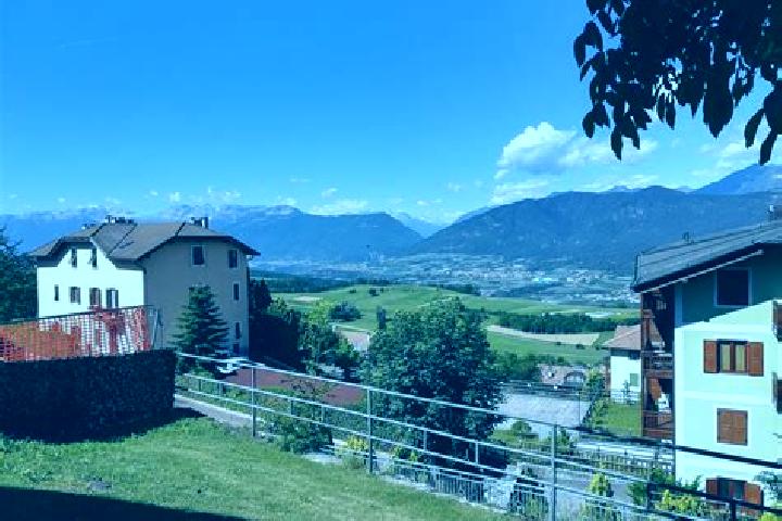 Hannah, 28 — Escort in Malosco, Italy