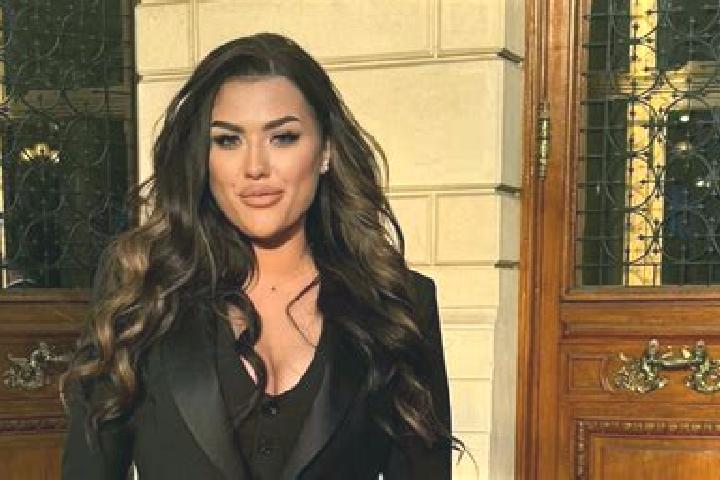 Hannah, 28 — Escort in Neicu, Romania