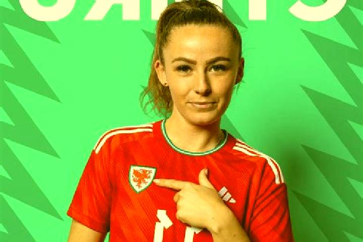 Hannah, 28 — Escort in Olym, Russia