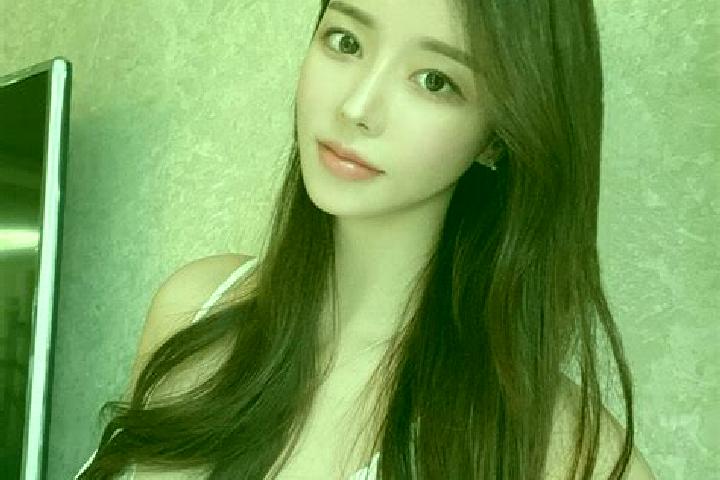 Hannah, 28 — Escort in Qiaowa, China