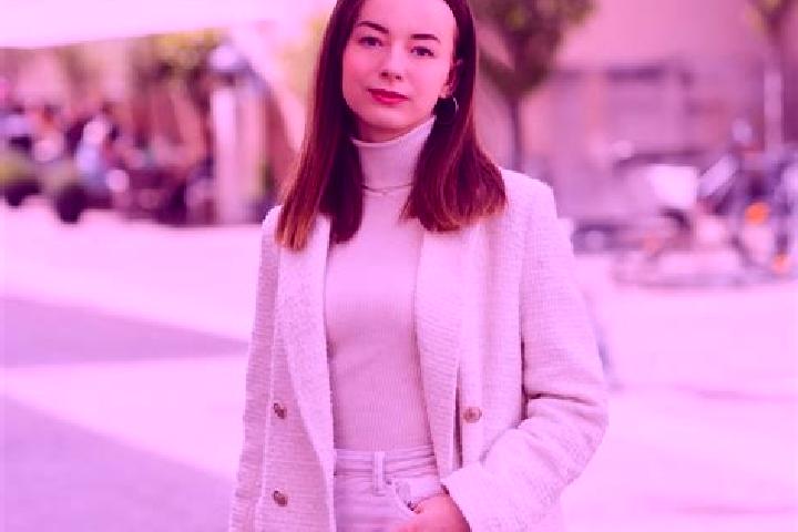 Hannah, 28 — Escort in Schaffen, Belgium