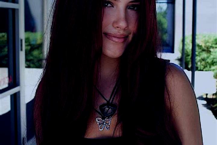 Hannah, 29, a auburn dark-eyed mediterranean companion based in Werribee South. Offering Tantra, Overnight, Girlfriend Experience, 69. Available for incall a...