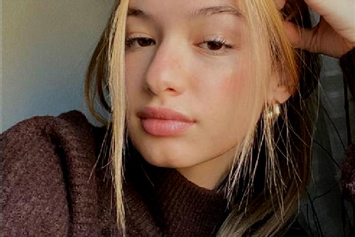 Hannah, 29, a blonde brown-eyed caucasian companion based in Valabhipur. Offering Fetish, Girlfriend Experience, Prostate Massage. Available for incall and o...