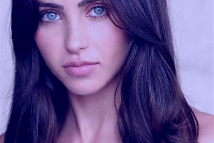 Hannah, 29, a red hazel-eyed latina companion based in Cihambali. Offering CIM, Erotic Massage, 69. Available for incall and outcall, overnight bookings avai...