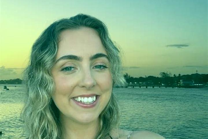 Hannah, 29 — Escort in Erskine, United Kingdom