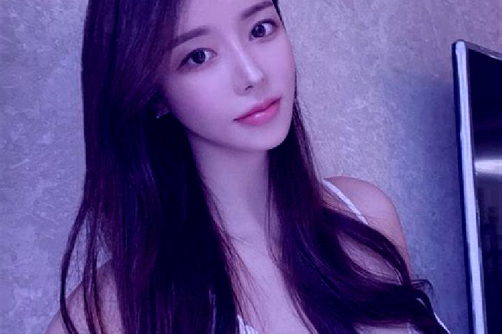 Hannah, 29 — Escort in Pinghe, China