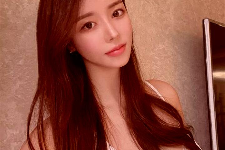 Hannah, 29 — Escort in Sekarputih, Indonesia
