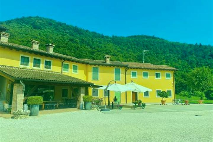 Hannah, 29 — Escort in Valle Lomellina, Italy