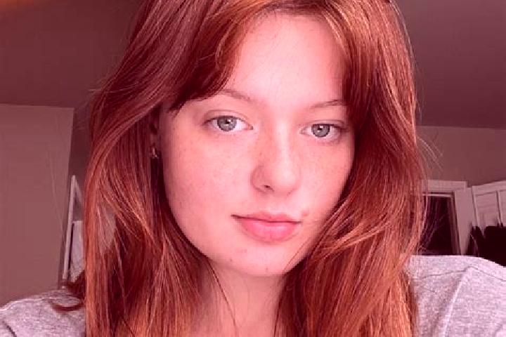 Hannah, 30, a auburn hazel-eyed asian companion based in Batuagung. Offering Roleplay, Fetish, A-Level, Travel Companion, Couples. Available for incall and o...