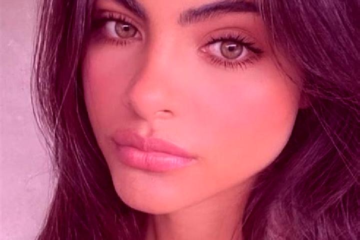 Hannah, 30, a chestnut amber-eyed indian companion based in Torreblascopedro. Offering Couples, Deep French Kissing, Roleplay. Available for incall and outca...