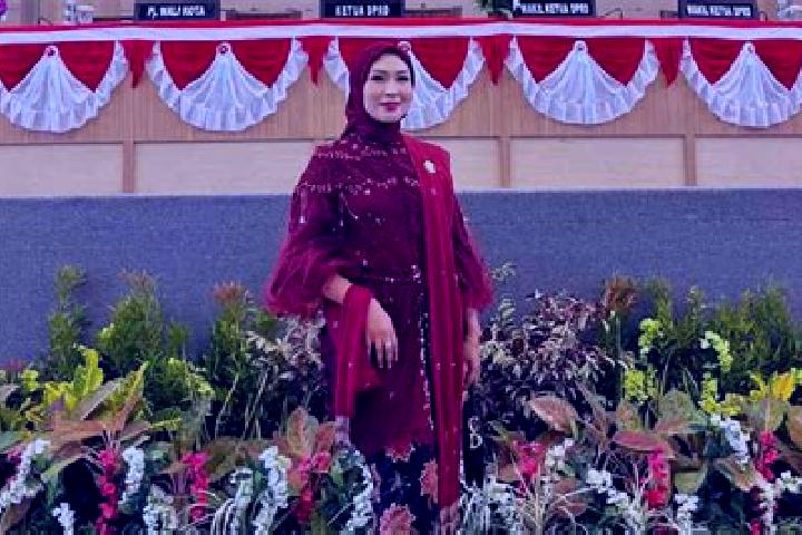 Hannah, 30 — Escort in Kendari, Indonesia