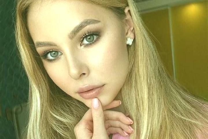 Hannah, 30 — Escort in Lgota Gorna, Poland