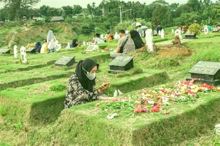 Hannah, 30 — Escort in Ngrukem, Indonesia