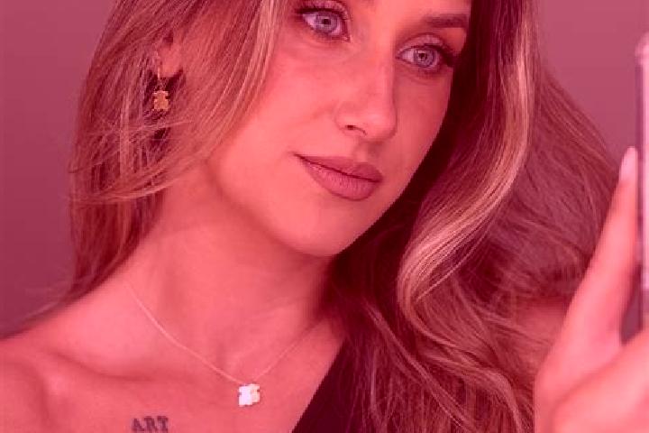 Hannah, 30 — Escort in Rudnik, Czech Republic