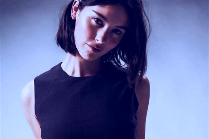 Hannah, 30 — Escort in Tuhan, Czech Republic