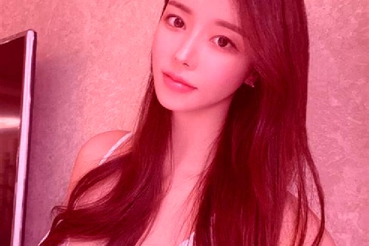 Hannah, 30 — Escort in Xiwule, China