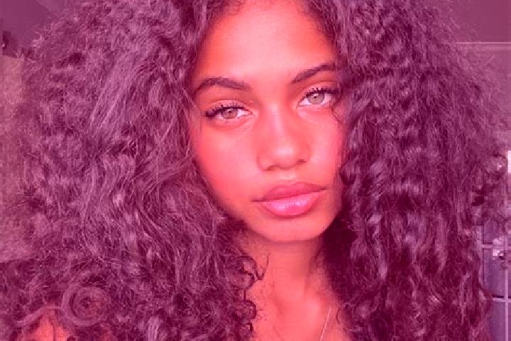 Hannah, 31, a auburn blue-eyed ebony companion based in Cunco. Offering Erotic Massage, OWO, CIM. Available for incall and outcall, day and evening dates.