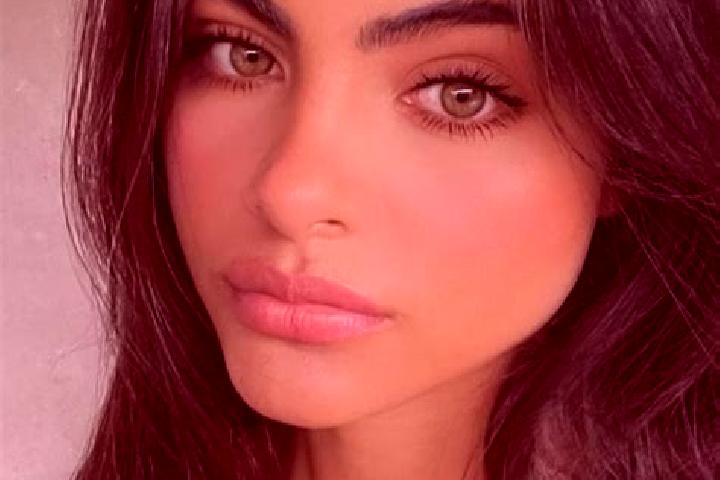 Hannah, 31, a black dark-eyed indian companion based in Velika Buna. Offering Tantra, Roleplay, Domination. Available for incall and outcall, day and evening...