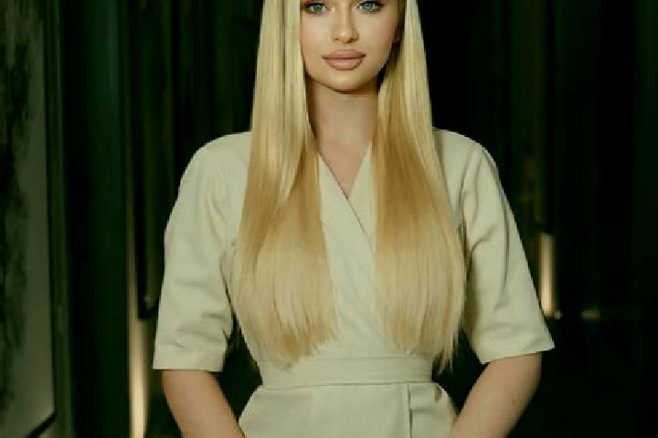 Hannah, 31, a blonde grey-eyed slavic companion based in Badia Polesine. Offering Tantra, Erotic Massage, Girlfriend Experience, Striptease, GFE. Available f...