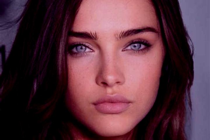Hannah, 31, a brunette brown-eyed mixed companion based in Vic-le-Comte. Offering Massage, Roleplay, GFE. Available for incall and outcall, day and evening d...