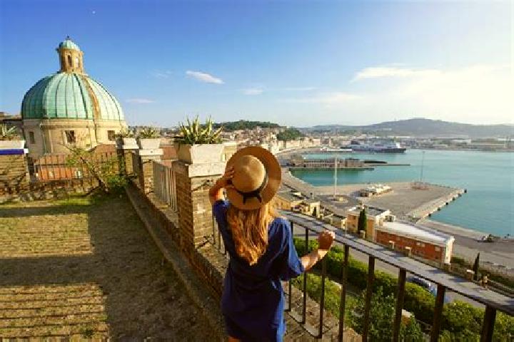 Hannah, 31 — Escort in Ancona, Italy