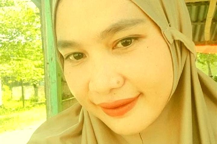 Hannah, 31 — Escort in Bolaang, Indonesia