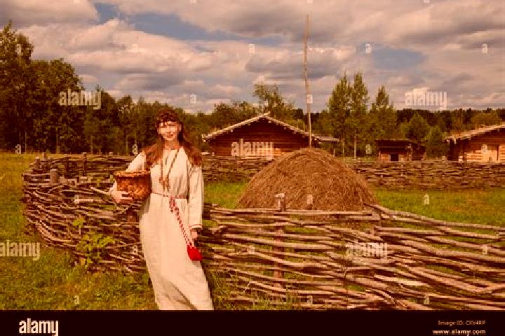 Hannah, 31 — Escort in Mikhaylovka, Russia