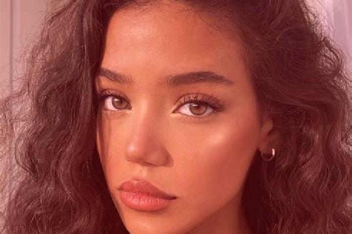 Hannah, 32, a black brown-eyed mediterranean companion based in Canhas. Offering Overnight, Girlfriend Experience, CIM. Available for incall and outcall, ove...