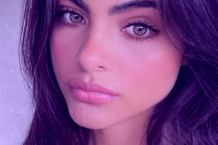 Hannah, 32, a brunette green-eyed latina companion based in Bouchette. Offering Overnight, Fetish, Roleplay, Duos. Available for incall and outcall, overnigh...