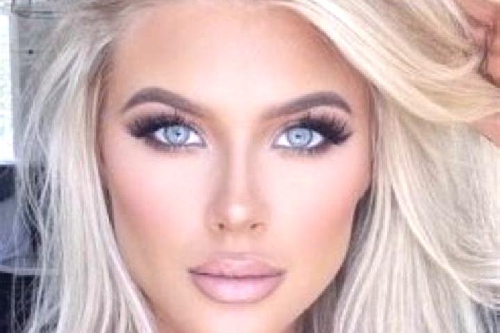 Hannah, 32, a platinum blonde blue-eyed ebony companion based in Pavlis. Offering Erotic Massage, Girlfriend Experience, Duos. Available for incall and outca...