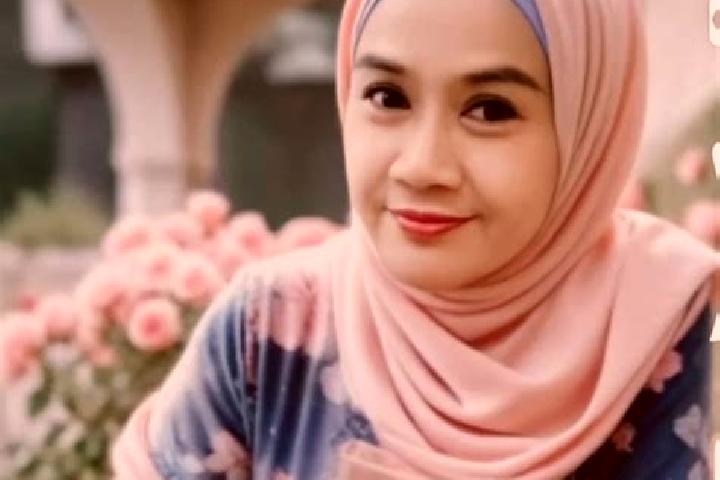 Hannah, 32 — Escort in Bukan, Iran