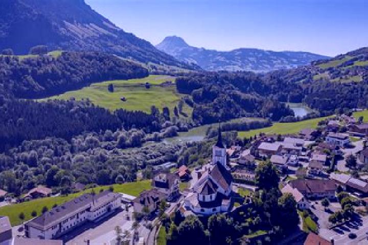 Hannah, 32 — Escort in Charmey, Switzerland