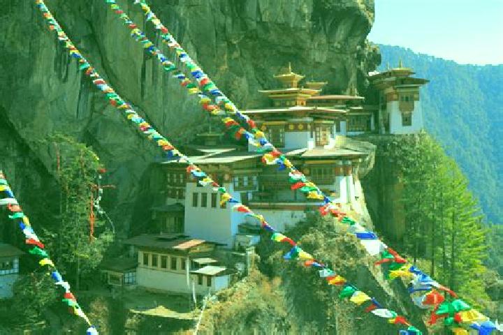 Hannah, 32 — Escort in Geylegphug, Bhutan
