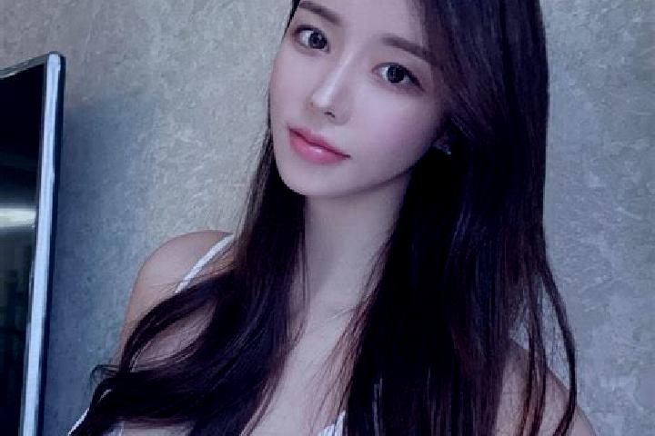Hannah, 32 — Escort in Liubei, China