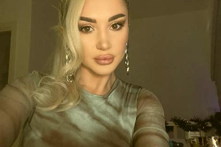 Hannah, 33, a blonde amber-eyed indian companion based in Ruski Tyshky. Offering BDSM, Dinner Date, GFE, Domination, Deep French Kissing. Available for incal...