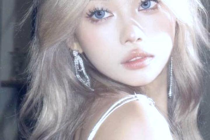 Hannah, 33, a blonde grey-eyed asian companion based in Menomblet. Offering Domination, Striptease, Roleplay. Available for incall and outcall, day and eveni...