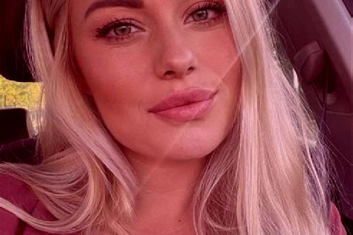 Hannah, 33, a blonde hazel-eyed mixed companion based in Cheongseong. Offering Dinner Date, Roleplay, GFE, Girlfriend Experience, Couples. Available for inca...