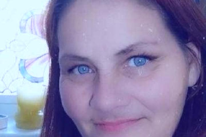 Hannah, 33, a red grey-eyed slavic companion based in Pociovalistea. Offering Fetish, Roleplay, GFE. Available for incall and outcall, day and evening dates.