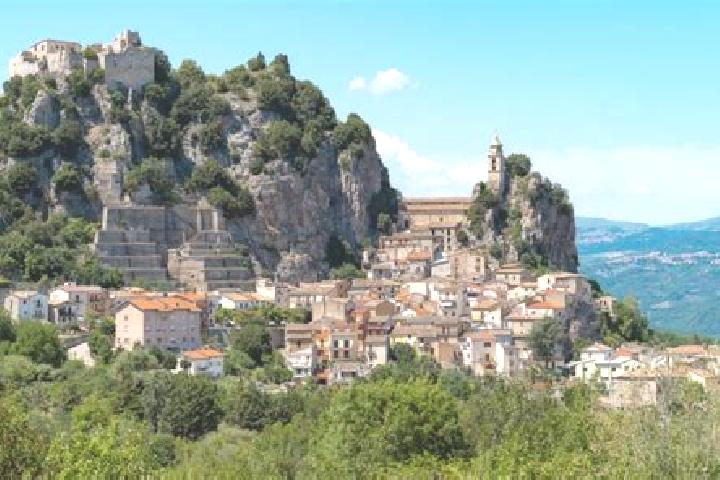 Hannah, 33 — Escort in Bagnoli del Trigno, Italy